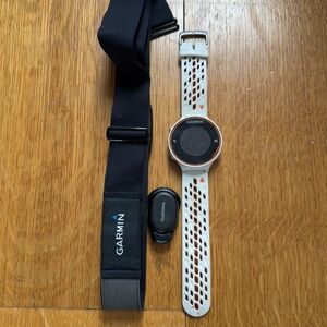 Garmin Forerunner 620 watch and accessories
